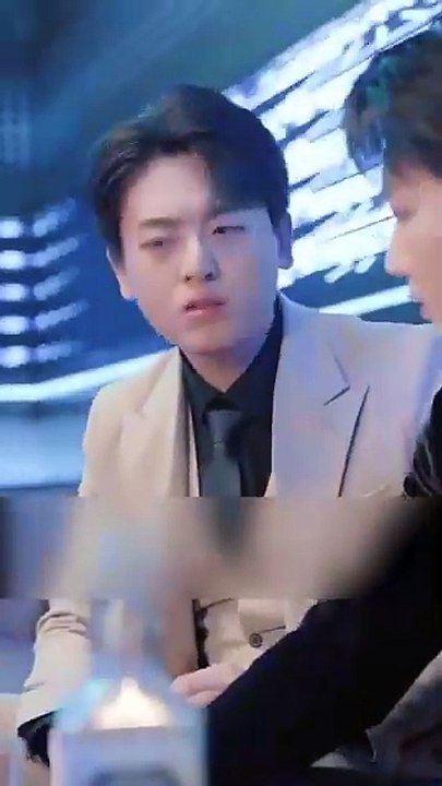 ENG SUB Fiancé cheated on her at the wedding, so she dumped him and married the CEO!#cdrama