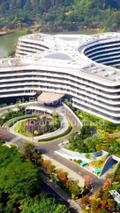 The Security Guard is a Trillionaire 1/2