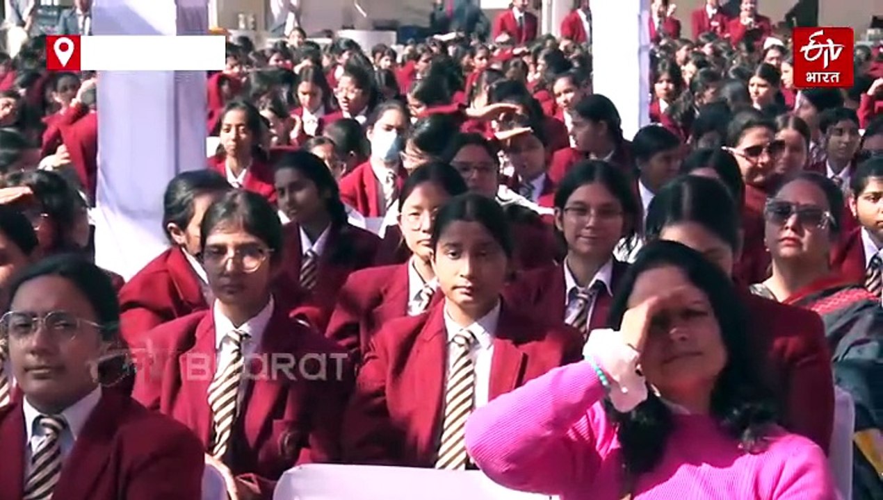 देहरादून लिटरेचर फेस्टिवल का आगाज, छात्रों से रूबरू हुए पूर्व CJI डीवाई चंद्रचूड़