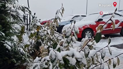 Lapa lapa kar yağıyor: Evler beyaz örtüyle kaplandı