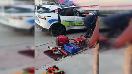 Alaşehir’de polis aracı tıra arkadan çarptı: 1 şehit, 1 ağır yaralı