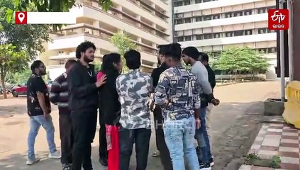 ହ୍ୟୁମାନ ସାଗରଙ୍କ ସ୍ୱାସ୍ଥ୍ୟବସ୍ଥା ସଙ୍କଟାପନ୍ନ; ଭେଣ୍ଟିଲେଟରରେ ଭର୍ତ୍ତି, ସରକାରଙ୍କୁ ସାହାଯ୍ୟ ମାଗିଲେ ମାଆ