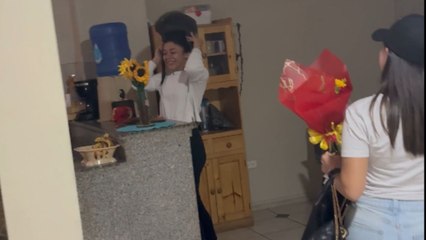 Emotional reunion shows best friends embracing after being apart for more than 3 years