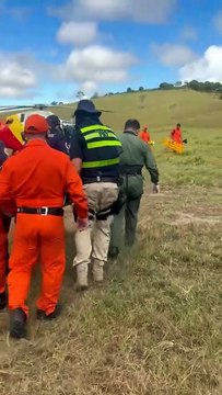 Quatro pessoas ficam feridas em acidente; vítima em estado grave foi resgatada de helicóptero