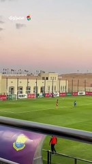 شجار مهيرة علي لاعبة مسار مع لاعبة يو إس إف آ إس باماكو دفاعا عن حاملة الكرات