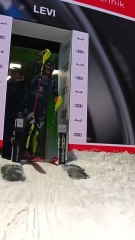 💥 INCROYABLE ! Mikaela Shiffrin a encore frappé !Elle s’impose au slalom de Levi, avec une avance de 1,66 secondes sur la 2ᵉ.  ￼➡️ C’est sa 102ᵉ victoire en Coupe !  ￼Elle montre qu’elle est bien prête pour la saison Olympique ! 🥇