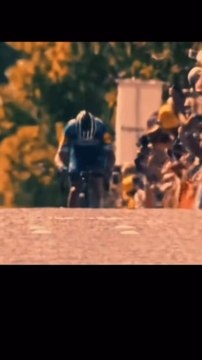 ALAPHILIPPE 2019 : LE JAUNE AU PANACHE 💛🇫🇷Il ne devait pas le porter.Mais il l’a conquis. Défendu. Honoré.⛰️ Il a défié les Alpes.🎯 Il a résisté à Bernal, Thomas, Pinot.💛 14 jours de rêve. De rage. De magie.