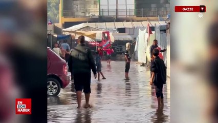 Gazze'de etkili olan yağmur çadırları vurdu: Gazzeli babanın feryadı yürekleri yaktı