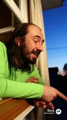 Rapping to my bro bout da meme machine