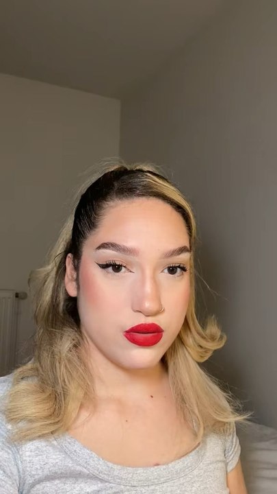 Red lip and eyeliner
