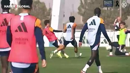Arda Güler'den harika kontrol, vuruş ve gol!