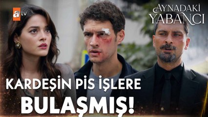 Polisler, Selim'i Davut'un cinayet şüphelisi olarak almaya geliyor - Aynadaki Yabancı 7. Bölüm (FİNAL)