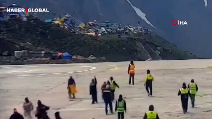 Helikopterin kontrolü kaybettiği anlar: Döne döne pist dışına indi