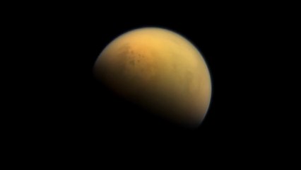 TITÁN: la luna de SATURNO con mares lagos y lluvia