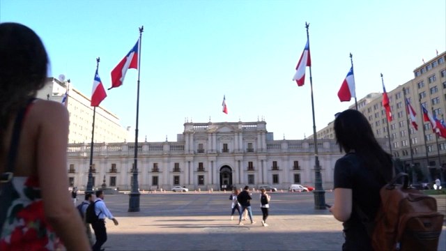 Los ciudadanos chilenos comienzan a votar en la primera vuelta de las elecciones presidenciales