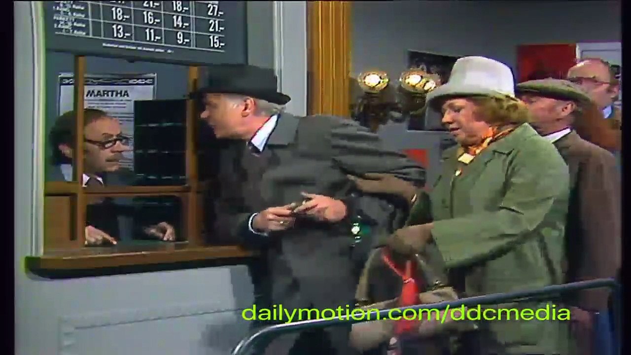 S1E6  LORIOT: Ungewöhnliches aus dem Konzertsaal, Pech im Studio und eine Wohnzimmer-Katastrophe  Episode 6