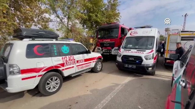 Şanlıurfa’nın Haliliye ilçesinde tek katlı bir inşaatta meydana gelen çökme, iki işçiyi hayattan kopardı. 3 İşçi ise yaralandı.