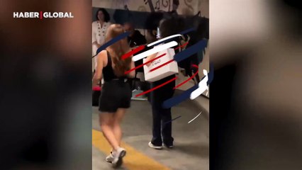 Yılmaz Erdoğan metroda saz çaldı, türkü söyledi: O anlar sosyal medyayı salladı