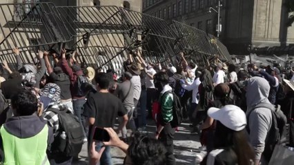 Estallan enfrentamientos durante una protesta en Ciudad de México por la seguridad y la corrupción