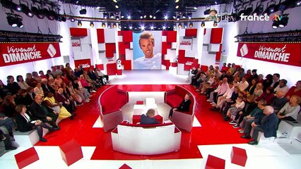 Damien Thévenot dévoile les études prestigieuses qu'il a suivies sur le plateau de Vivement dimanche. Capture d'écran/France 3