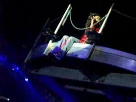 concert tokio hotel(13/03/2008)-schwarz(1ère partie)