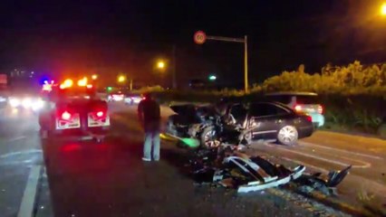 전주 도로에서 차량 3대 충돌...1명 사망·4명 부상 / YTN