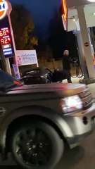 This Man Struggled With a Petrol Pump in the Funniest Way