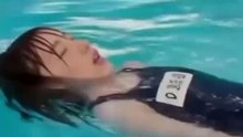 水泳の授業中にハプニングA swimming class at school#水泳 #水着