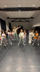 Objectif grand écart facial avec mes élèves ✨