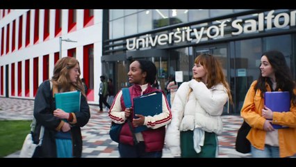 Everyone Else Burns S02E01 ALL4