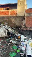 Fogo em galpão de reciclaveis em Fortaleza
