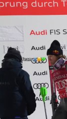 🎿 🔥 Retour spectaculaire au cercle arctique : le slalom de Levi vient de livrer un show de folie ! Le Norvégien-revanchard Lucas Pinheiro Braathen a dominé les deux manches pour offrir à son nouveau pays, le Brésil 🇧🇷