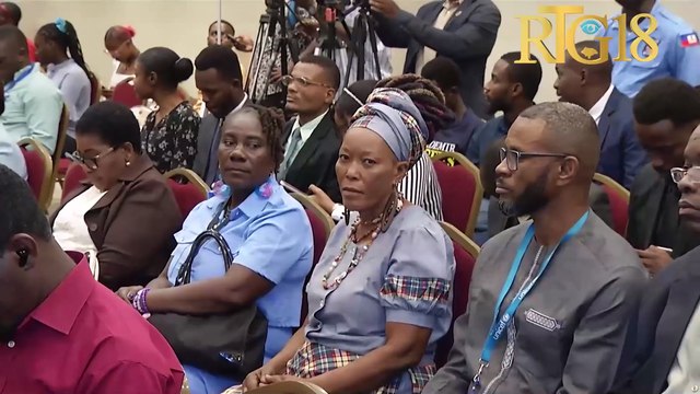 Rektora Inivèsite Leta Dayiti siyen yon akò patenarya ak ONA