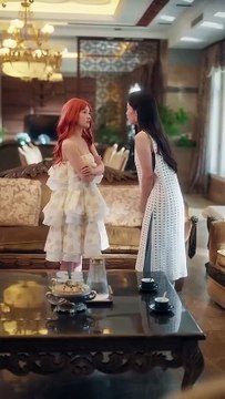 After an unexpected one-night stand with a wealthy heir, she became pregnant, but he mysteriously disappeared. She single-handedly raised her son and carved out her own path from the privileged life of a wealthy wife. Five years later, he returned with am