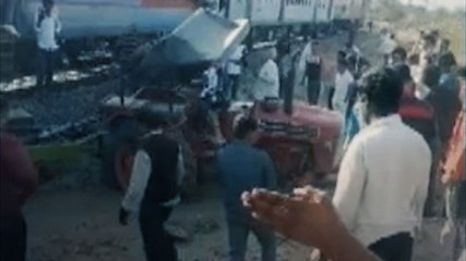 राजस्थान में ट्रैक्टर ट्रॉली से भिड़ी ट्रेन