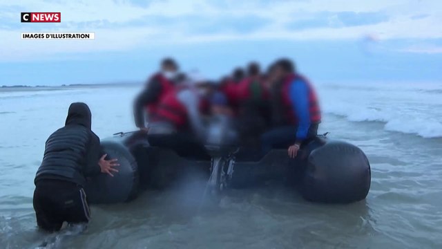 Le Royaume-Uni durcit sa politique migratoire