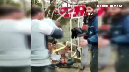 Arama kurtarma ekiplerinin enkaz altındakiler ile yaşadıkları diyaloglar duygulandırdı