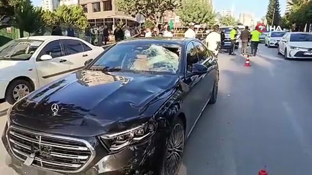 Adana’da yaya geçidinden bisikletiyle geçmeye çalışan 12 yaşındaki Miraç Çam, lüks otomobilin çarpması sonucu yaşamını yitirdi.