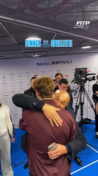 Sinner, l'abbraccio con Spalletti dopo la vittoria alle Finals