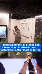 "Jannik Sinner: Dalla Freddezza al Calore della Vittoria, Festeggiamenti Sfrenati dopo il Trionfo alle ATP Finals"