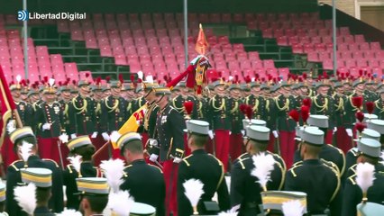 Felipe VI preside en Zaragoza la jura de bandera de sus antiguos compañeros de Academia