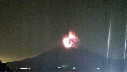 Entra en erupción en Japón el volcán Sakurajima