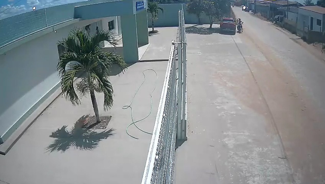 Câmeras de segurança flagraram mulher assassinando médico, em frente a UBS de Arapiraca