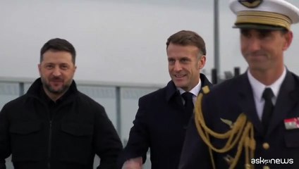 Il presidente ucraino Zelensky ricevuto in Francia da Macron