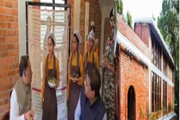 नक्सलियों को रोजगार दे रहा पंडुम कैफे