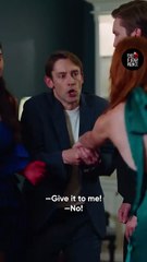 Twisted spectator traps three girls