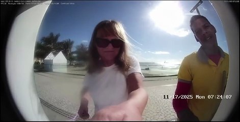 Mulher aciona o botão de emergência para ajudar homem que passava mal na orla de Maceió