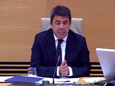 Mazón afirma que nada hubiera cambiado si él hubiera llegado antes al Cecopi