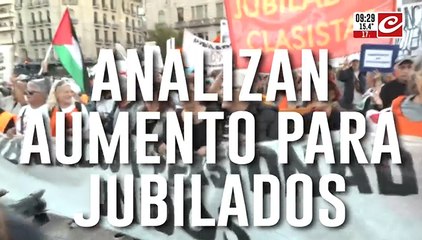 El Gobierno analiza el refuerzo que impactaría en los haberes jubilatorios