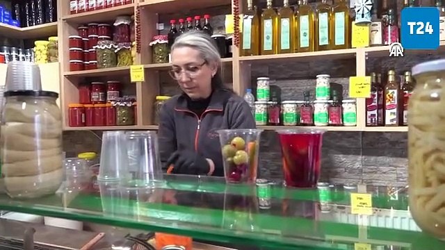 Neşeli Günler filmi gerçek oldu: Boşanmış çiftin turşu savaşları!